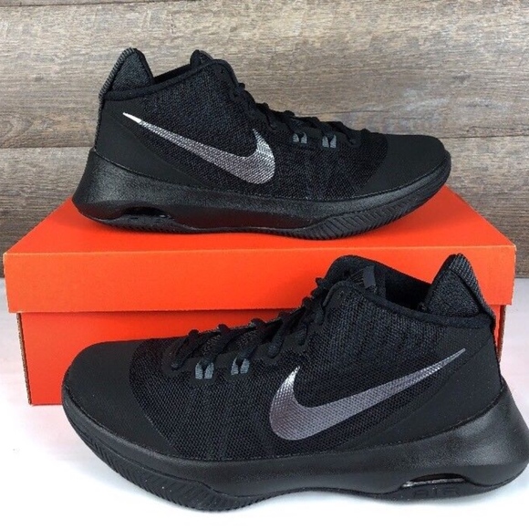 nike men's air versitile nubuck basketball shoes